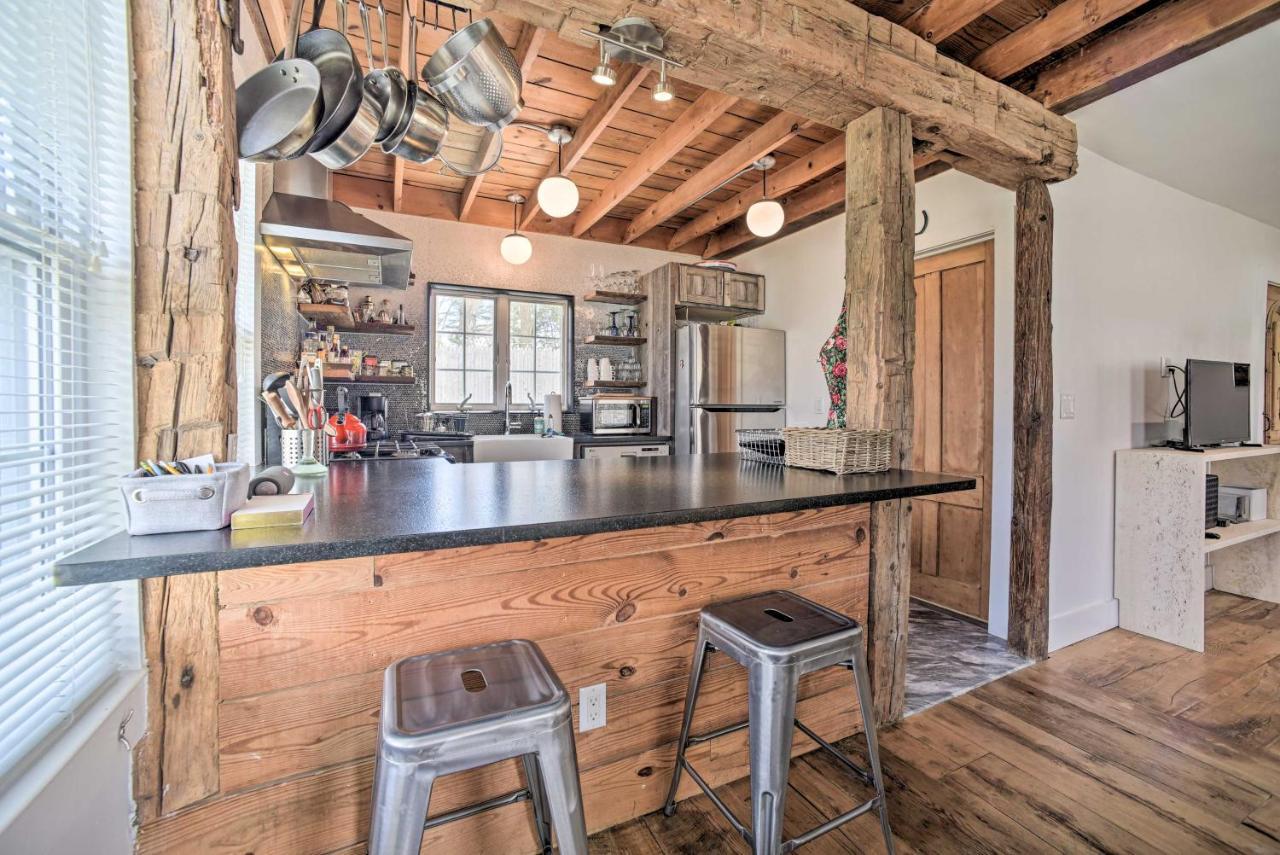 Charming Cottage With Yard - 2 Mi To Tinker St! 우드스톡 외부 사진