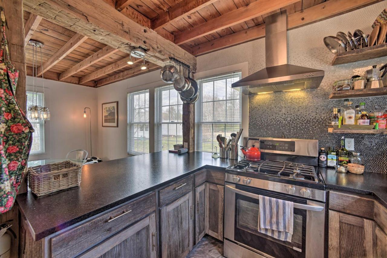 Charming Cottage With Yard - 2 Mi To Tinker St! 우드스톡 외부 사진